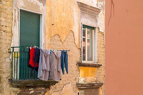 Barrio 133 - Double Bedroom in Center by Napoliapartments