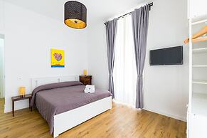 Barrio 133 - Double Bedroom in Center by Napoliapartments