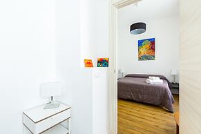 Barrio 133 - Double Bedroom in Center by Napoliapartments