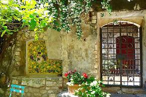 Sermoneta Historic Stone Village House With Pool in a Medieval Hill To
