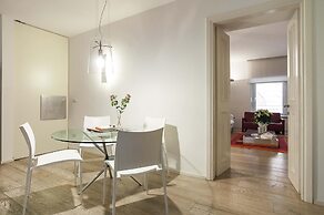 In Rome at Spanish Steps Classy Apartment With Modern Design in an His