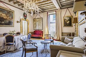 A Prince in Rome Elegant Navona Terrace Apartment