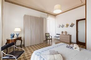 Owl Home in Noto With 2 Bedrooms and 1 Bathrooms