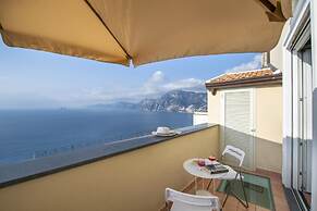Villa Cimino - Central Villa Stunning Sea View