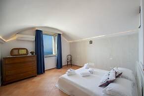 Villa Cimino - Central Villa Stunning Sea View