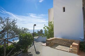 Casa Punta Paradiso - Romantic Seaside Retreat