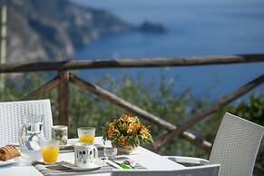 Casa Punta Paradiso - Romantic Seaside Retreat