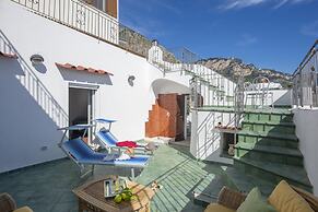 Casa Punta Paradiso - Romantic Seaside Retreat