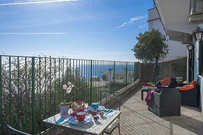 Casa Cetrangolo - Panoramic House a few Steps From the sea