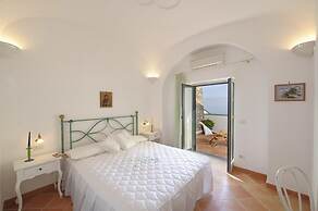 Casa Giorgia - Exclusive Panoramic Villa in the Heart of Praiano