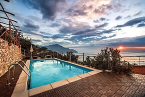 Villa Gioiello - Sea View Pool With Chromotherapy