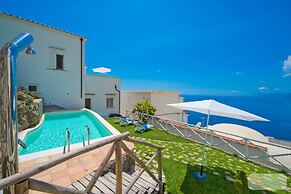 Villa Imperati - Splendid Villa With Private Pool Overlooking the sea