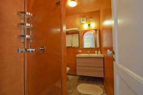 Casale Fralisa - Marvelous Terrace and hot tub With sea View