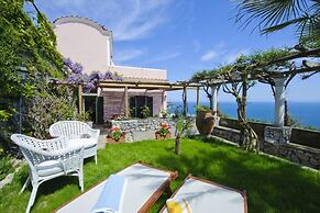 Casale Fralisa - Marvelous Terrace and hot tub With sea View