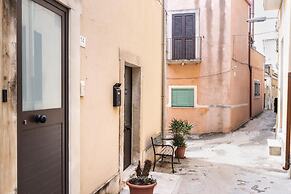 Golden Stone in Noto