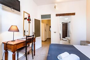 Golden Stone in Noto