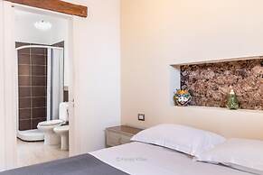 Golden Stone in Noto