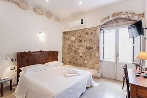 Golden Stone in Noto