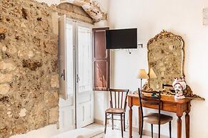 Golden Stone in Noto