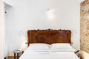 Golden Stone in Noto