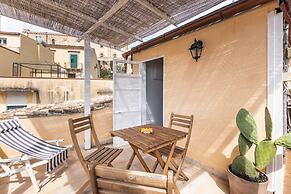 Golden Stone in Noto