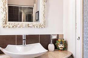 Golden Stone in Noto