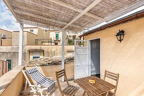 Golden Stone in Noto