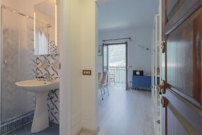 Lavarell House - Best Lake View