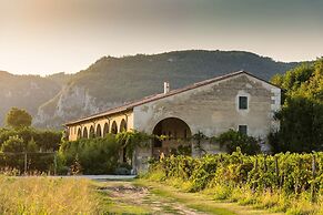 Vigneti Apartment With two Bedrooms and one Bathroom on the Second Flo