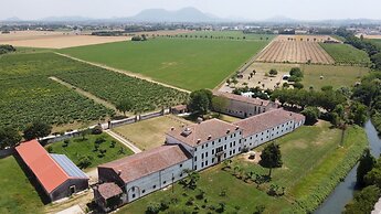 Vigneti Apartment With two Bedrooms and one Bathroom on the Second Flo