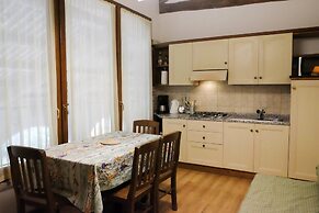 Tigli Apartment With two Bedrooms and one Bathroom on the Second Floor
