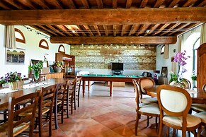 Tigli Apartment With two Bedrooms and one Bathroom on the Second Floor