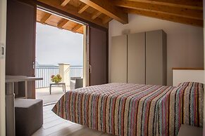 C0-e569-lbag97b2 - Dream Lake Apartment 2