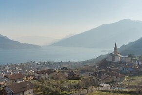 Valarin Como Luxory Apartment Wellness