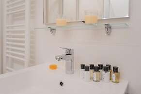 Valarin Como Luxory Apartment Wellness