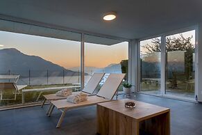 Valarin Como Luxory Apartment Wellness