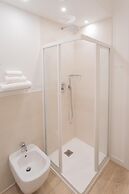 Valarin Como Luxory Apartment Wellness