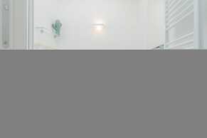 Valarin Napoli Luxory Apartment Wellness