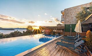 The Luxury Shelters