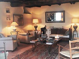 Il Podere di Metato Restored Tuscan Farmhouse With Pool With Views of 
