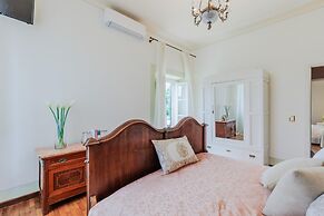 Villa Elizabeth an Hill Retreat