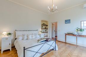 Villa Elizabeth an Hill Retreat