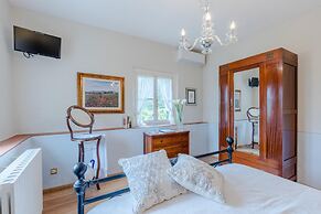 Villa Elizabeth an Hill Retreat