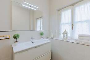 Villa Elizabeth an Hill Retreat