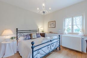 Villa Elizabeth an Hill Retreat