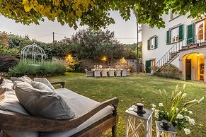 Villa Elizabeth an Hill Retreat