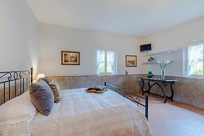 Villa Elizabeth an Hill Retreat