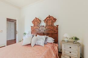 Villa Elizabeth an Hill Retreat