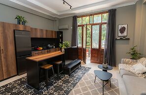 DeBlox living - Alhambra Apartments