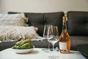 DeBlox living - Alhambra Apartments